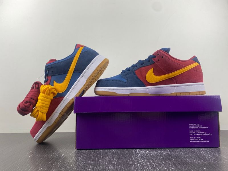 SB Dunk Low Barcelona DJ0606-400