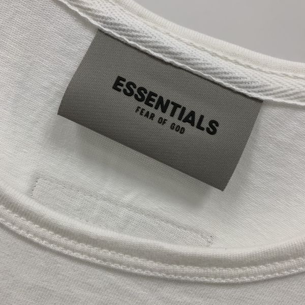 E*ssentials Vest Top Quality WM 20230626-55