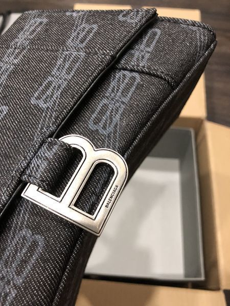 B*alenciaga Crossbody bag Top Quality HT 20231017-108 31*20*12