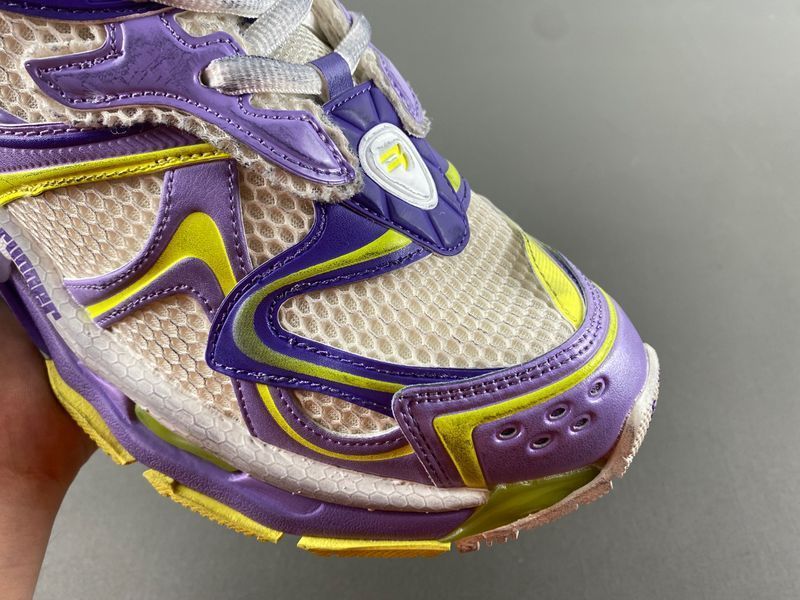 B*alenciaga runner Sneaker AM20240613-11