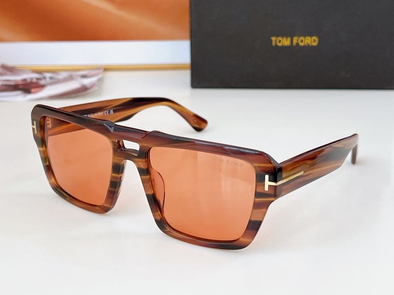 T*omford Glasses Top XX 20240718-69