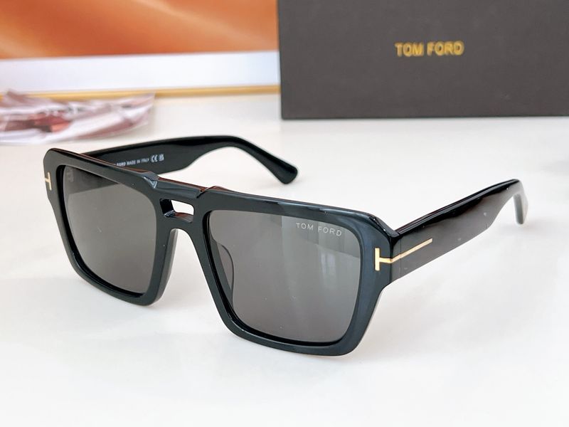 T*omford Glasses Top XX 20240718-69