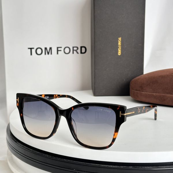 T*om for Glasses Top XX 20240802-19