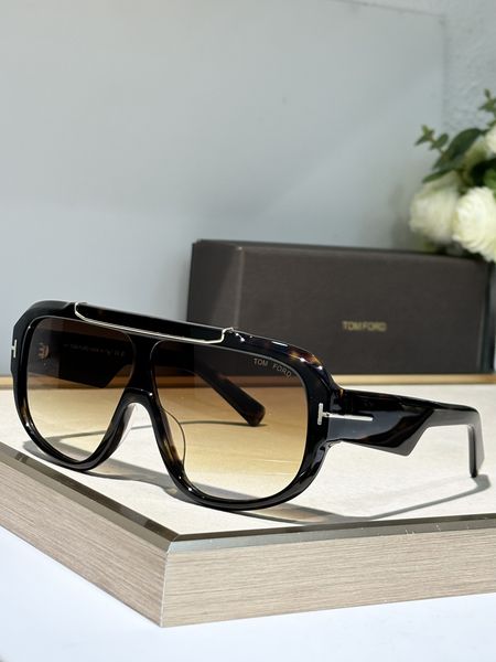 T*omford Glasses Top XX  20250113-49