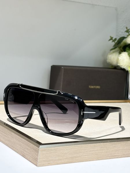 T*omford Glasses Top XX  20250113-49