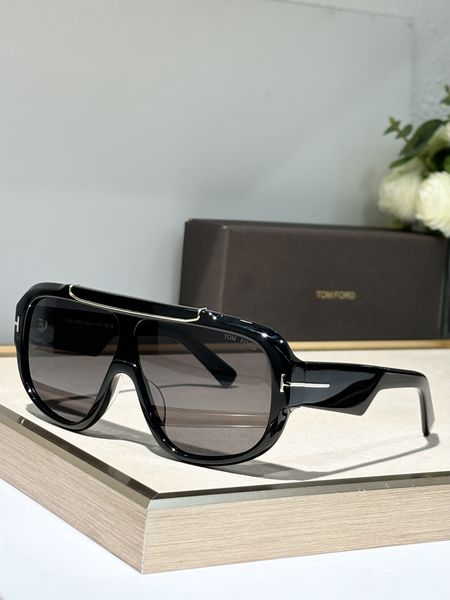 T*omford Glasses Top XX  20250113-49