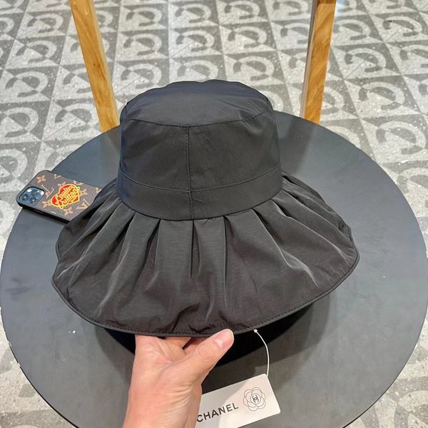 C*hanel  Hats Top XX20250409-22