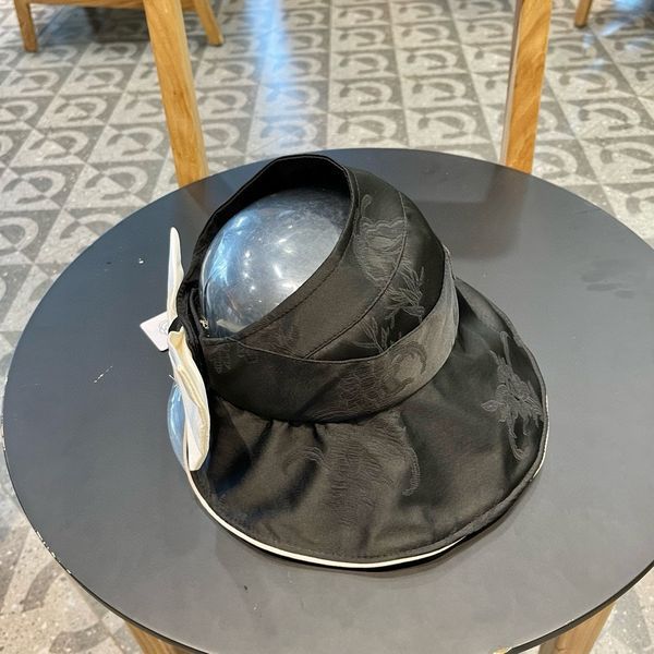 C*hanel  Hats Top XX20250409-60