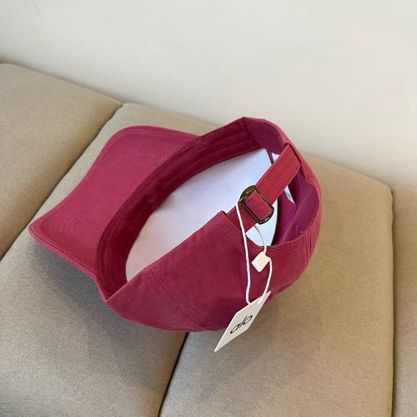 A*lo  Hats Top XX20250410-3