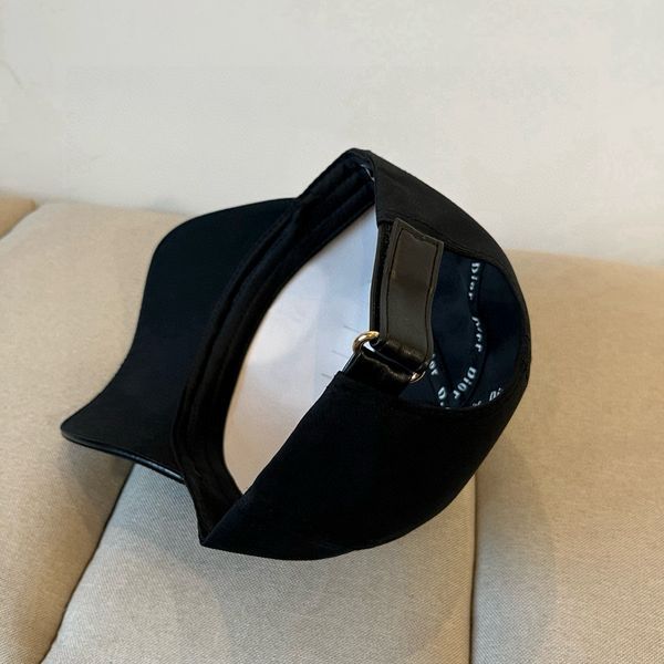 D*ior Hats Top XX250410-24