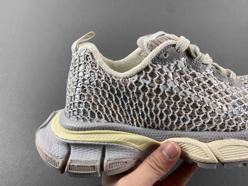 B*alenciaga Sneaker Low AM20250410-11