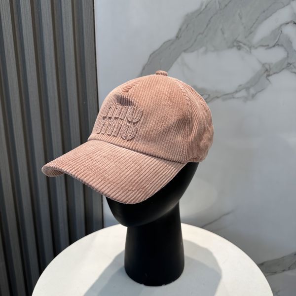 M*iuMiu  Hats Top XX20250411-11