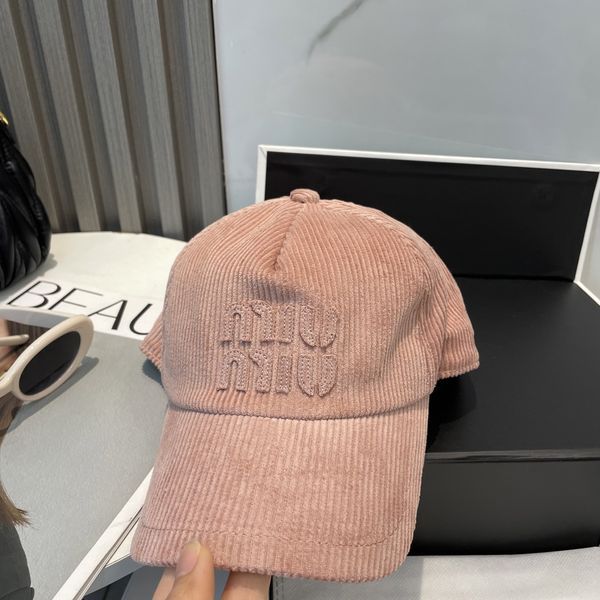 M*iuMiu  Hats Top XX20250411-11