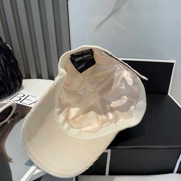M*iuMiu  Hats Top XX20250411-11