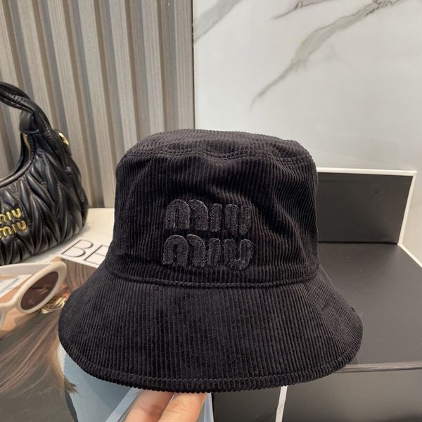 M*iuMiu  Hats Top XX20250411-12