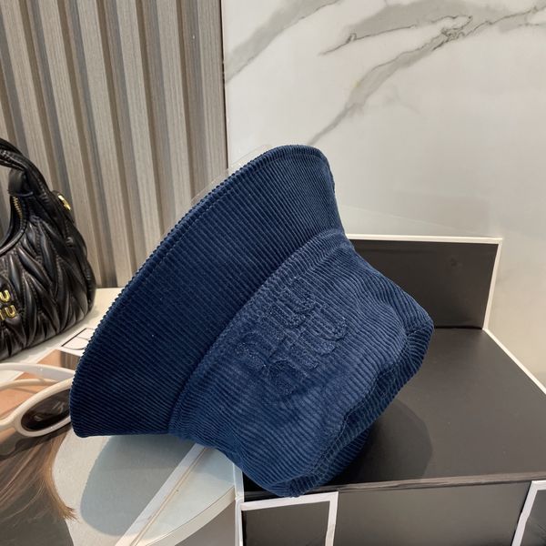 M*iuMiu  Hats Top XX20250411-12