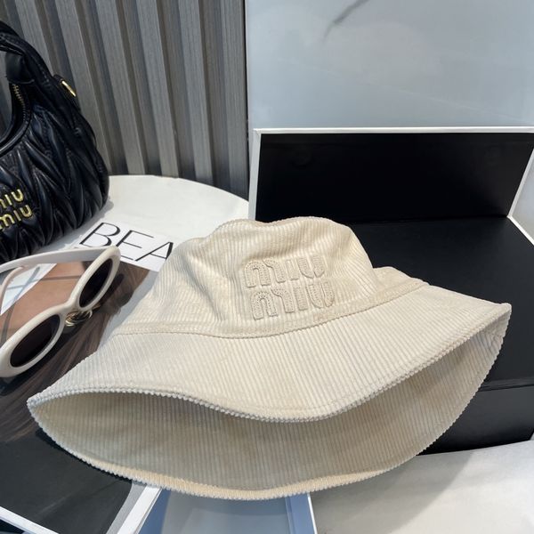 M*iuMiu  Hats Top XX20250411-12