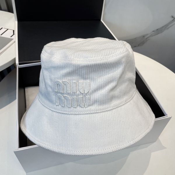 M*iuMiu  Hats Top XX20250411-12