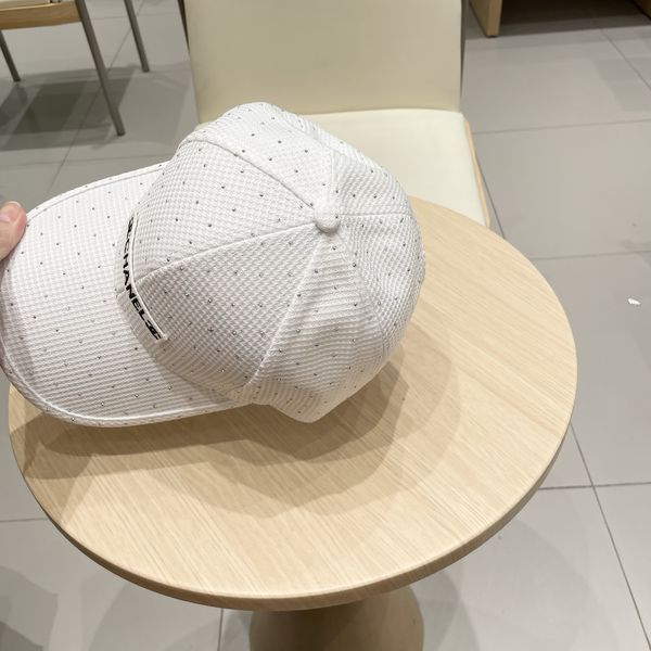 C*hanel  Hats Top XX20250411-30