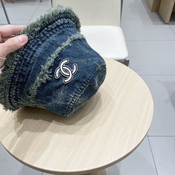C*hanel  Hats Top XX20250411-39