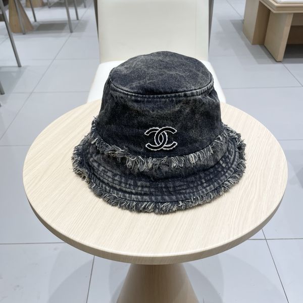 C*hanel  Hats Top XX20250411-39