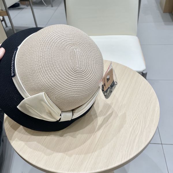 M*iuMiu  Hats Top XX20250411-64