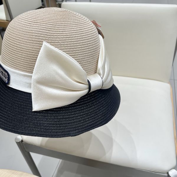 M*iuMiu  Hats Top XX20250411-64