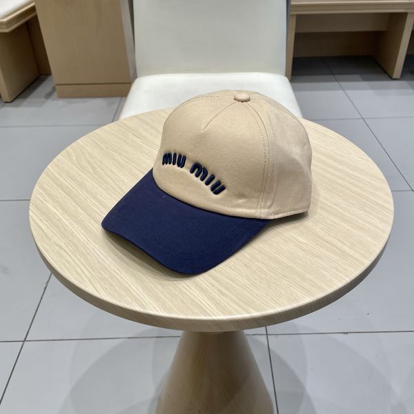 M*iuMiu  Hats Top XX20250413-42