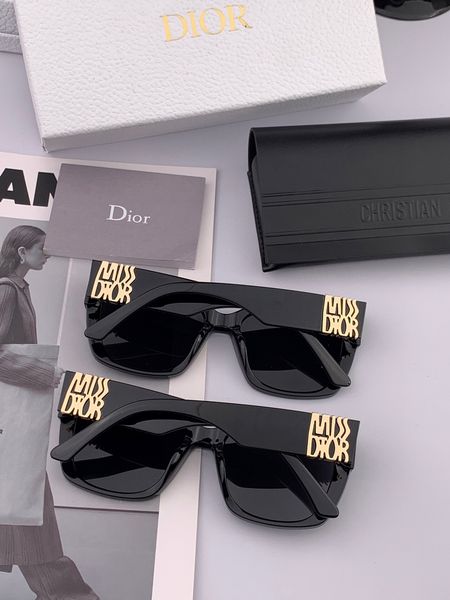 D*ior Glasses Top XX 20250427-78
