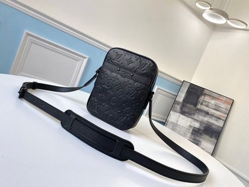 L*ouis V*uitton Bag Top Quality 16.0 x 21.0 x 4.5 cm