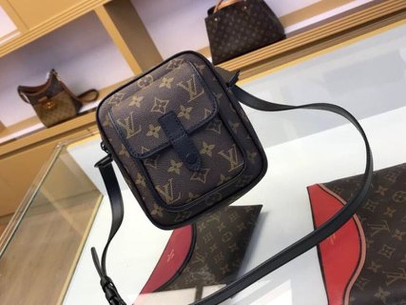 L*ouis V*uitton Bag Top Quality 15*17*8cm