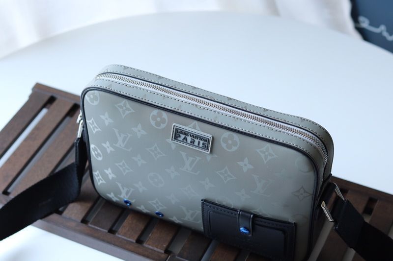 L*ouis V*uitton Top Bag 26x17x5CM