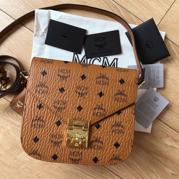 M*CM Top Bag 19*21*8.5cm