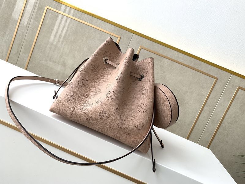 L*ouis V*uitton Top Bag 19 x 22 x 14 cm