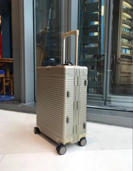 Luggage ask price on whatsapp